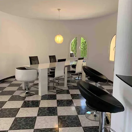 With Fantastic Sea View Pool 23x12 Jacuzzi كاليبي