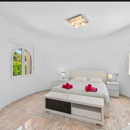 With Fantastic Sea View Pool 23x12 Jacuzzi