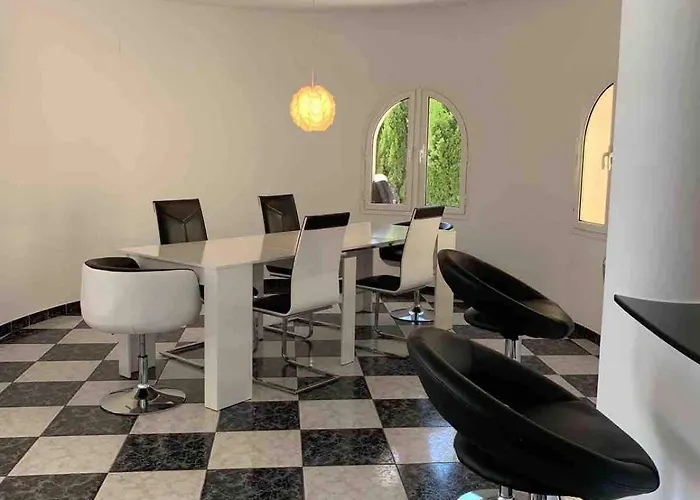 With Fantastic Sea View Pool 23x12 Jacuzzi 卡尔佩